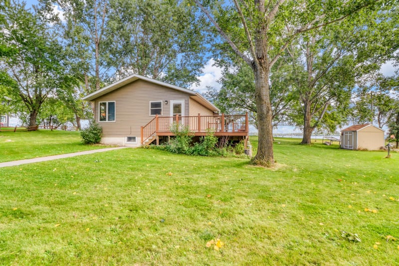 46910 Boes Dr, Pelican Rapids, MN 56572