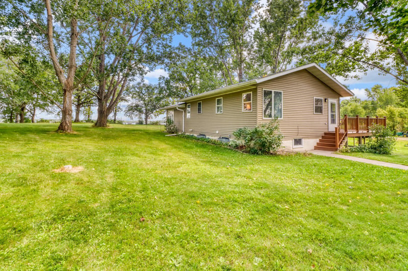 46910 Boes Dr, Pelican Rapids, MN 56572