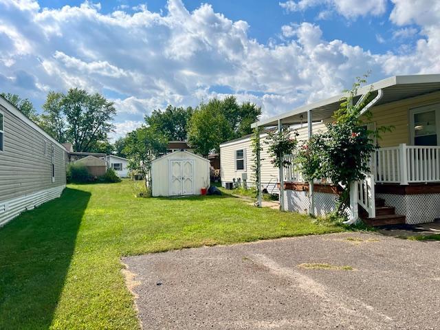1231 Deerfield Dr, Maplewood, MN 55119