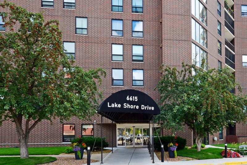6615 Lake Shore Dr S #603, Richfield, MN 55423