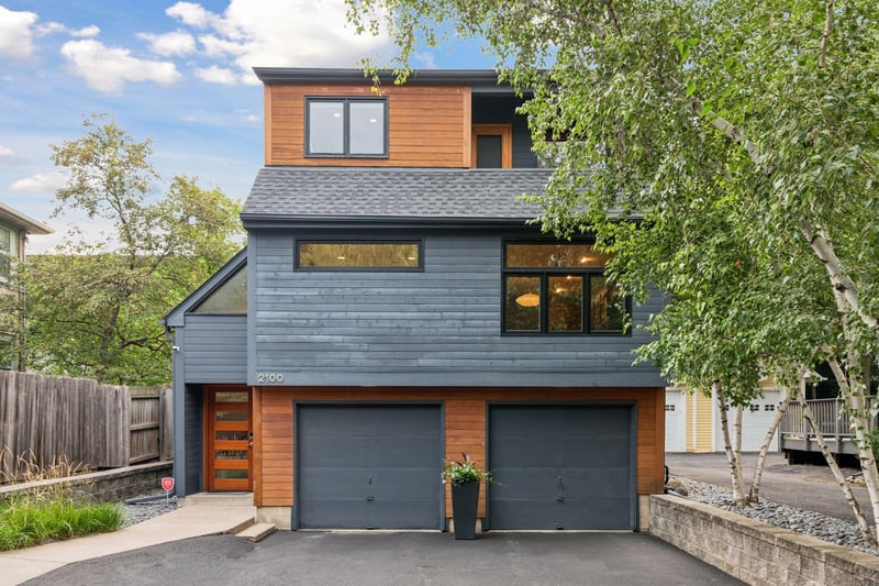 2100 W 21st St, Minneapolis, MN 55405