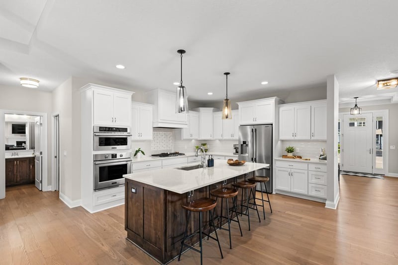 16957 Valley Rd, Eden Prairie, MN 55347