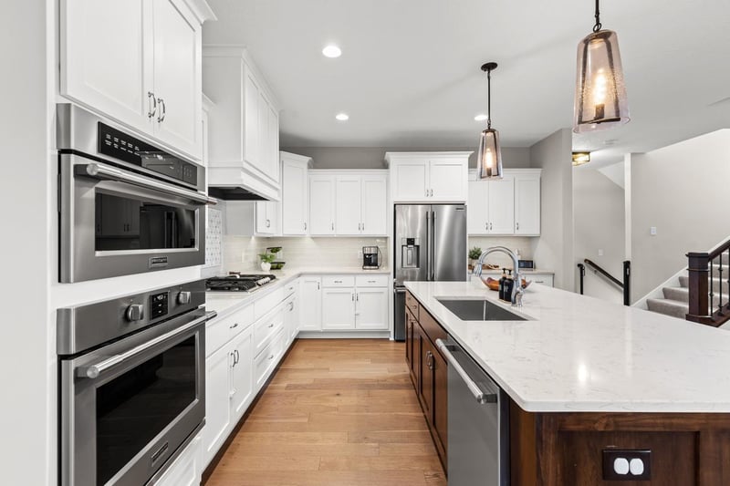 16957 Valley Rd, Eden Prairie, MN 55347