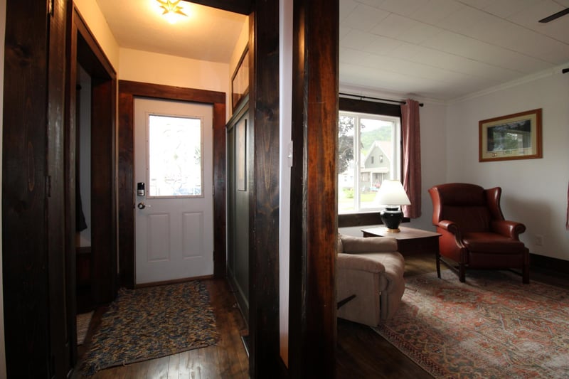 101 Michaels St, Cochrane, WI 54622
