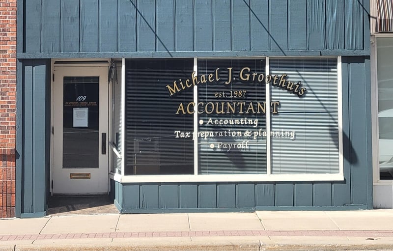 109 N 1st St, Montevideo, MN 56265