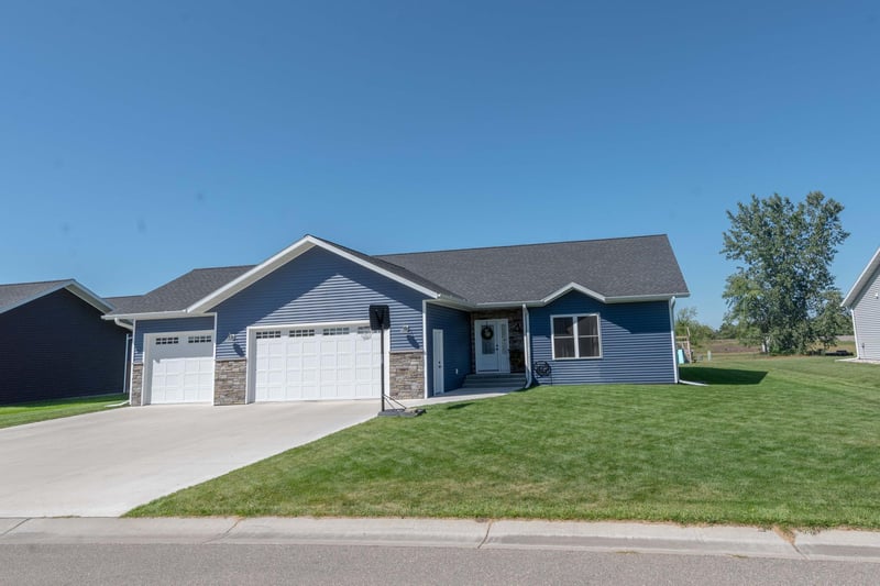 1107 7th Ave NE, Perham, MN 56573