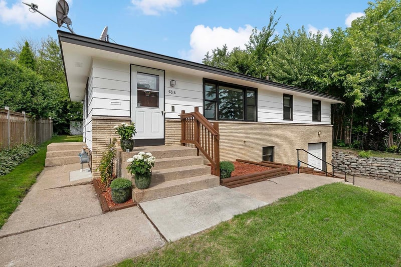 5818 Xerxes Ave S, Edina, MN 55410