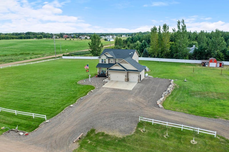 2544 280th Ct NE, Isanti, MN 55040