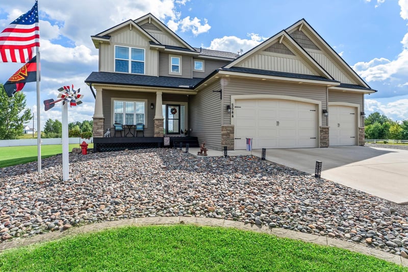 2544 280th Ct NE, Isanti, MN 55040