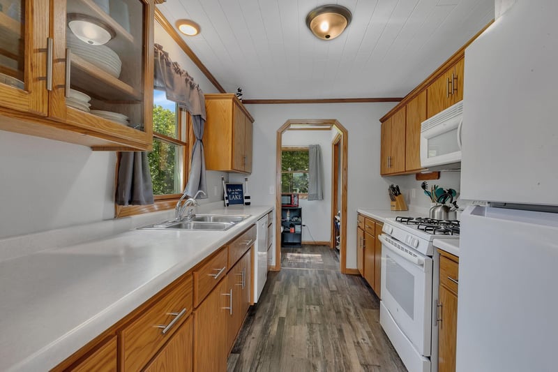 11980 W Lake Rd, Rice, MN 56367