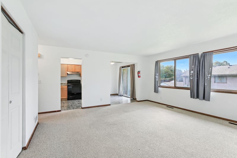1616 Sloan St, Saint Paul, MN 55130