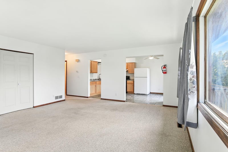 1616 Sloan St, Saint Paul, MN 55130