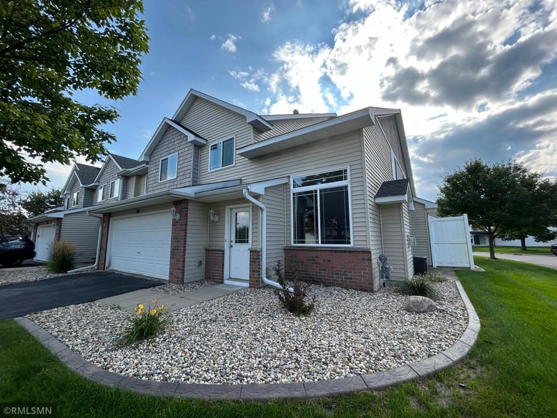 511 French Ln, Dundas, MN 55019