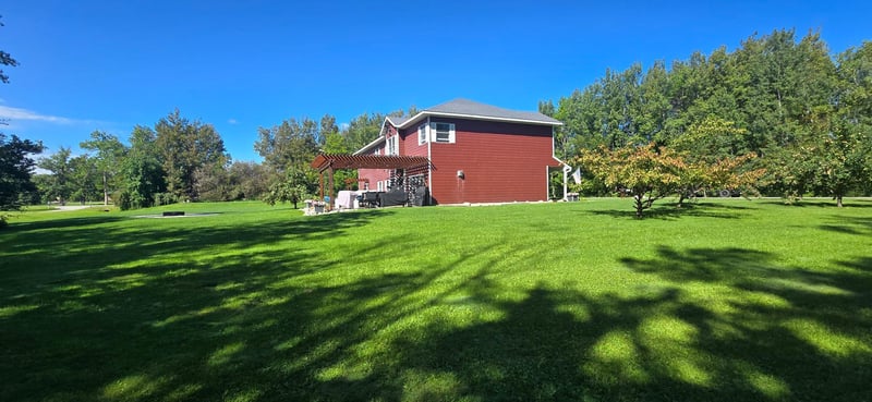 200 Oak Rd, Warroad, MN 56763
