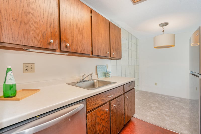 3421 Kent St #603, Shoreview, MN 55126