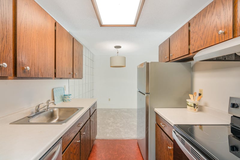 3421 Kent St #603, Shoreview, MN 55126