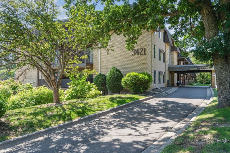 3421 Kent St #603, Shoreview, MN 55126