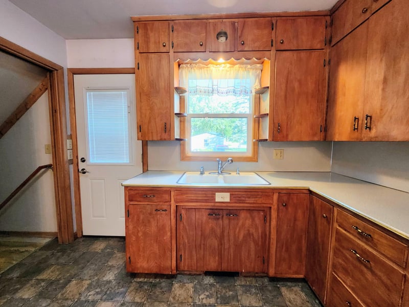 408 Milwaukee St, Lakefield, MN 56150