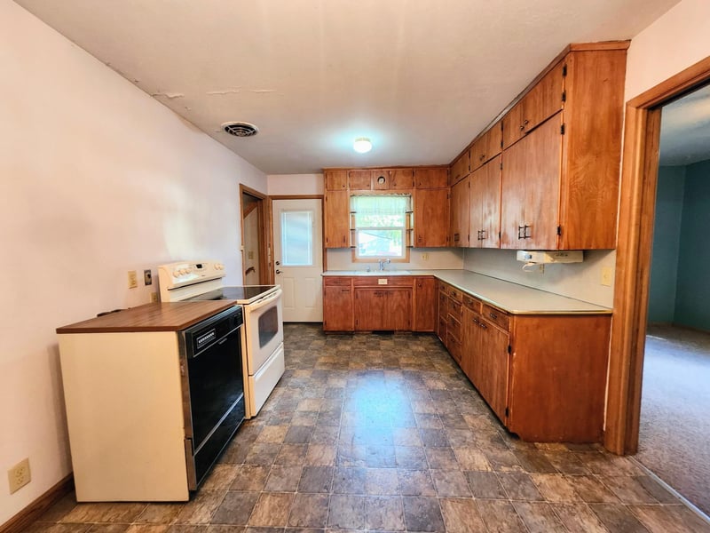 408 Milwaukee St, Lakefield, MN 56150