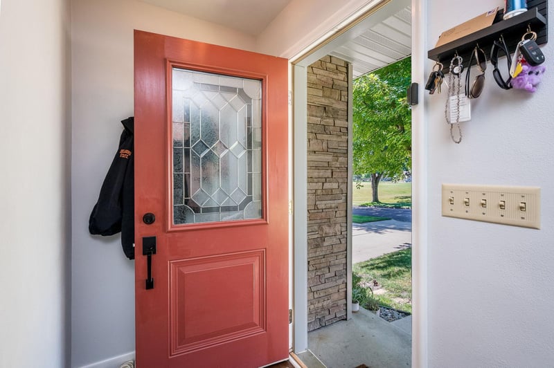 915 S Hampton St, Fairmont, MN 56031