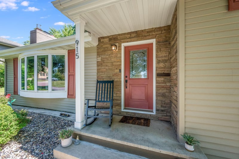915 S Hampton St, Fairmont, MN 56031