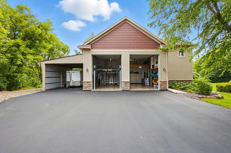 10684 Alameda Ave, Inver Grove Heights, MN 55077