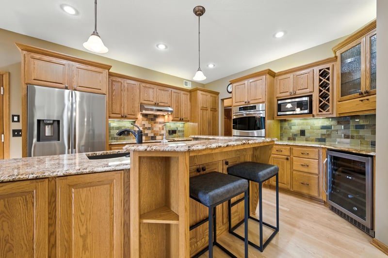 10684 Alameda Ave, Inver Grove Heights, MN 55077