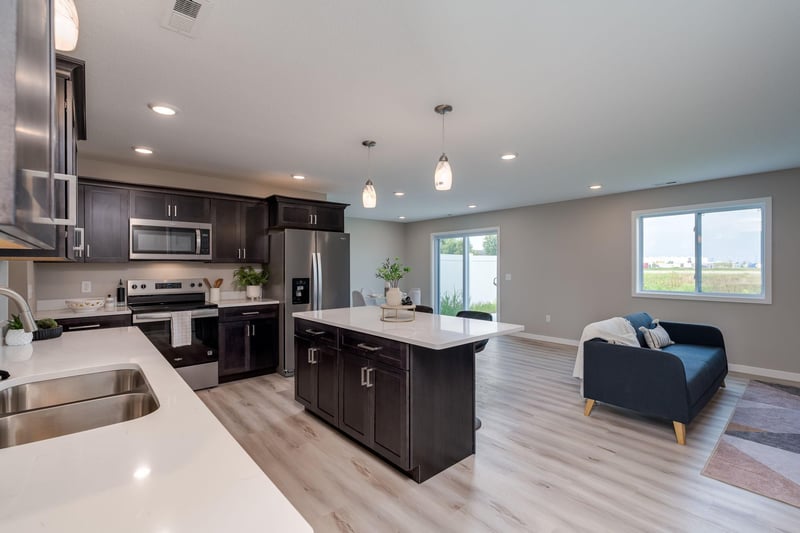 3216 Scotch Ln, Mankato, MN 56001