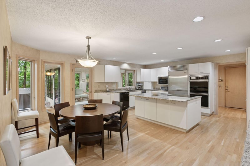 10000 30th Ave N, Plymouth, MN 55441