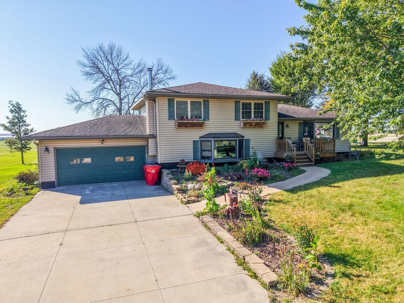 27289 590th St, Mantorville, MN 55955