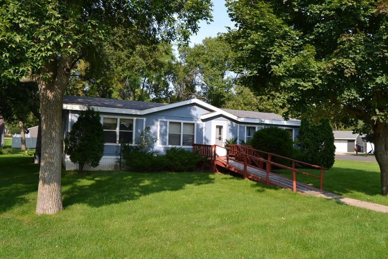 106 King St, Hendricks, MN 56136