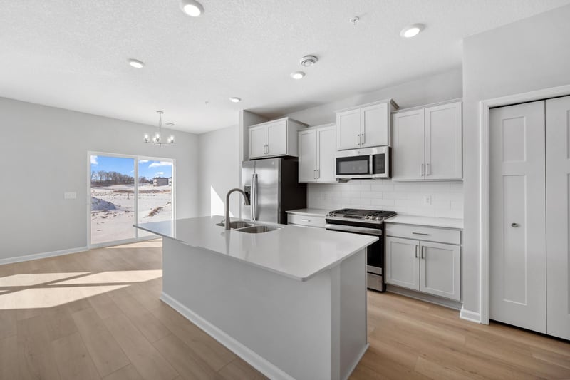 10334 Birchwood Cir, Victoria, MN 55318