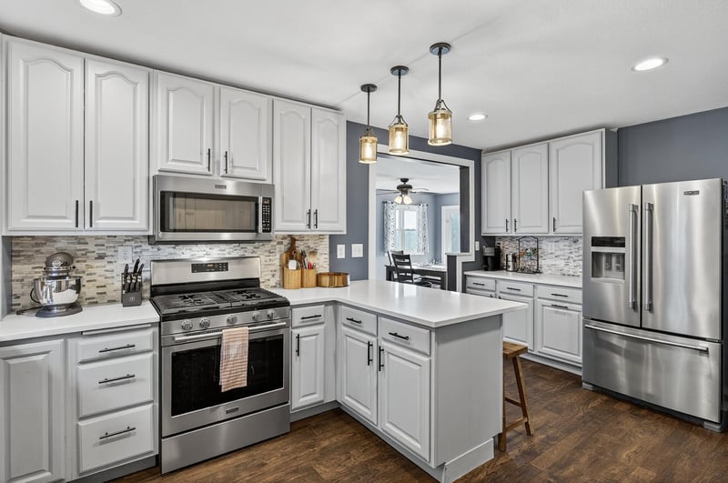 24151 Aberdeen Ave, Belle Plaine, MN 56011