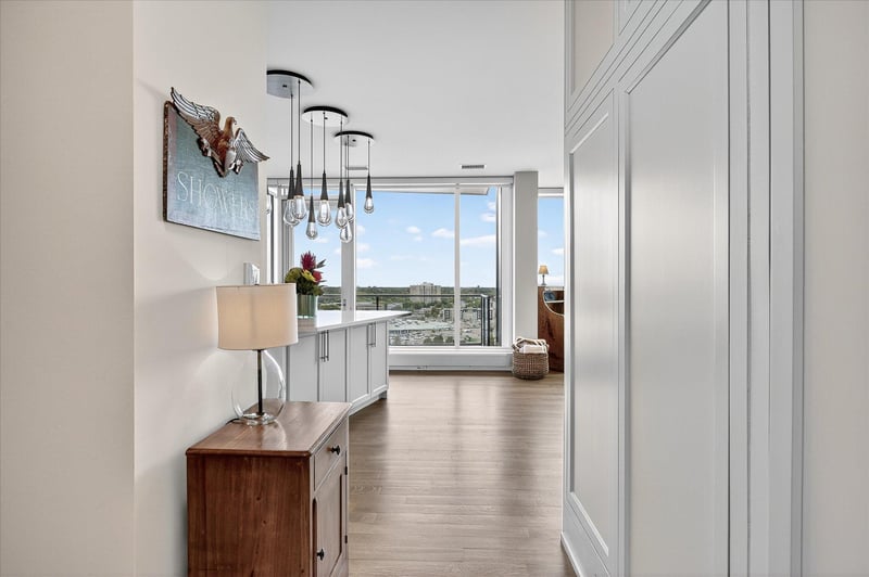 3209 Galleria #1406, Edina, MN 55435