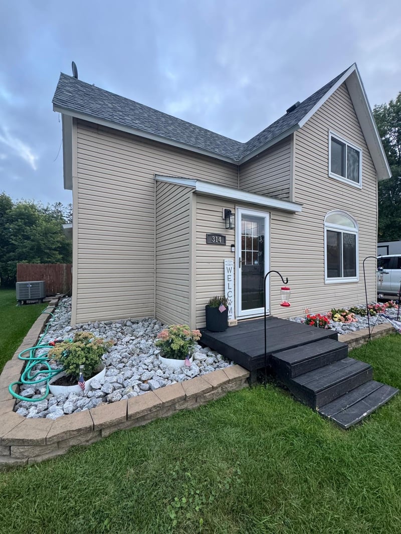314 Vance Ave S, Erskine, MN 56535
