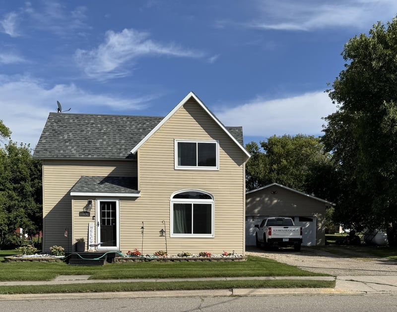 314 Vance Ave S, Erskine, MN 56535