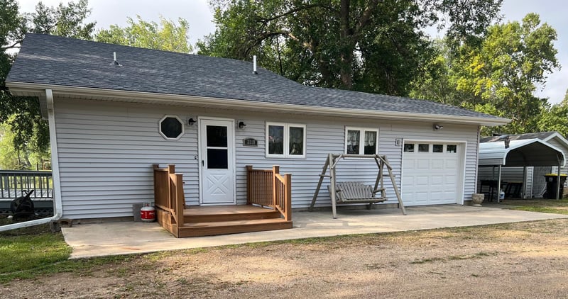2319 Cottonwood Lake Dr, Windom, MN 56101