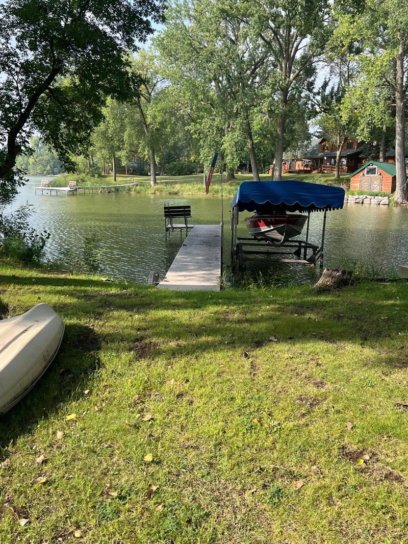 2319 Cottonwood Lake Dr, Windom, MN 56101