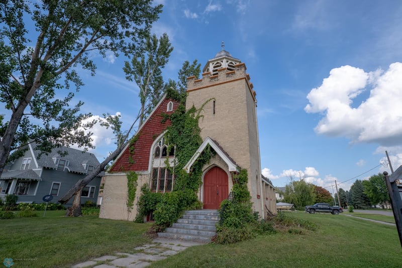 200 1st St E, Ada, MN 56510