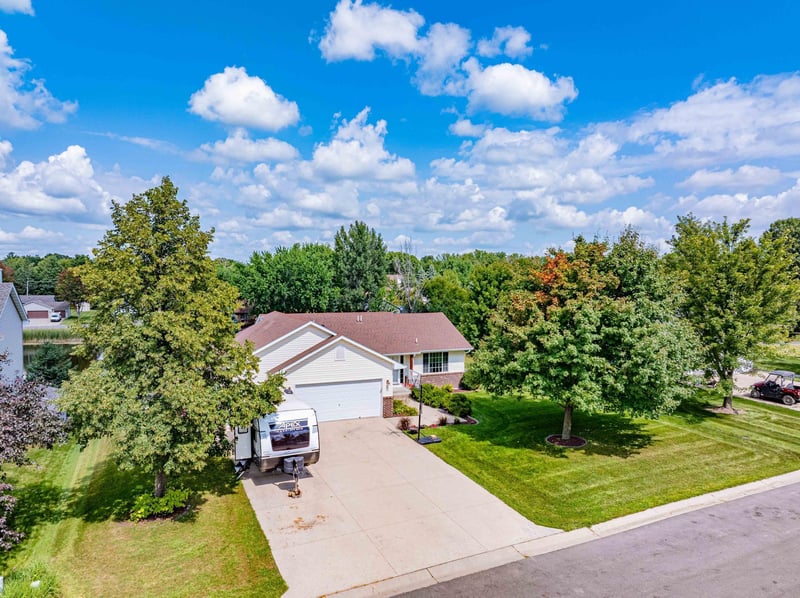 236 Upper Brand Lake Dr, Norwood Young America, MN 55368