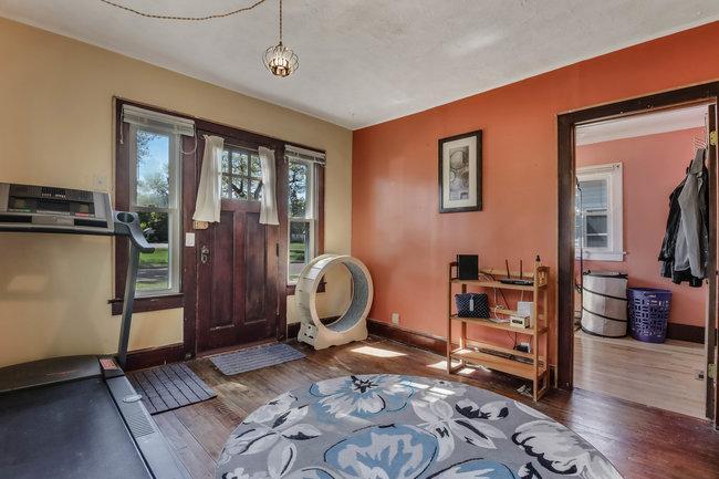 2139 12th St, Eau Claire, WI 54703