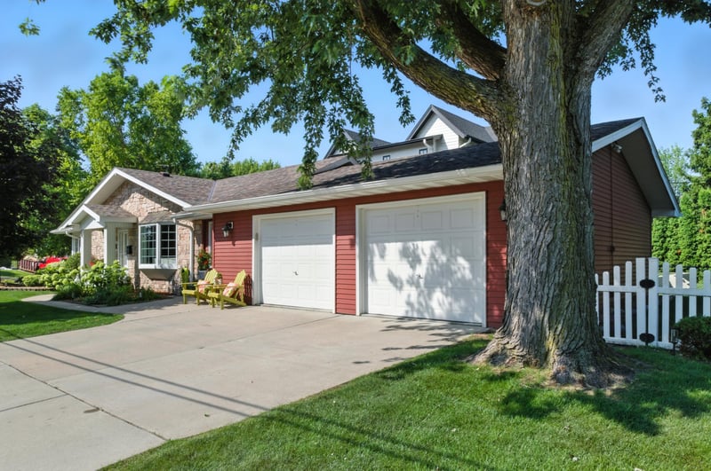 5544 Saint Johns Ave, Edina, MN 55424