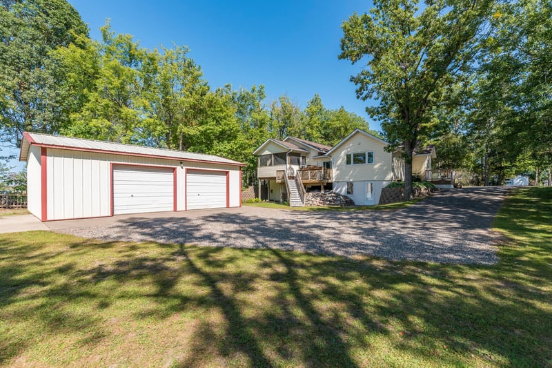 13395 Maplewood Dr, Baxter, MN 56425