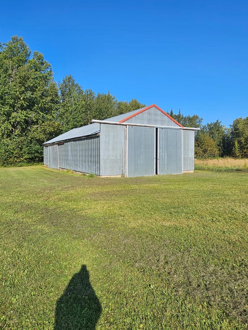 6402 Krull St, Baudette, MN 56686
