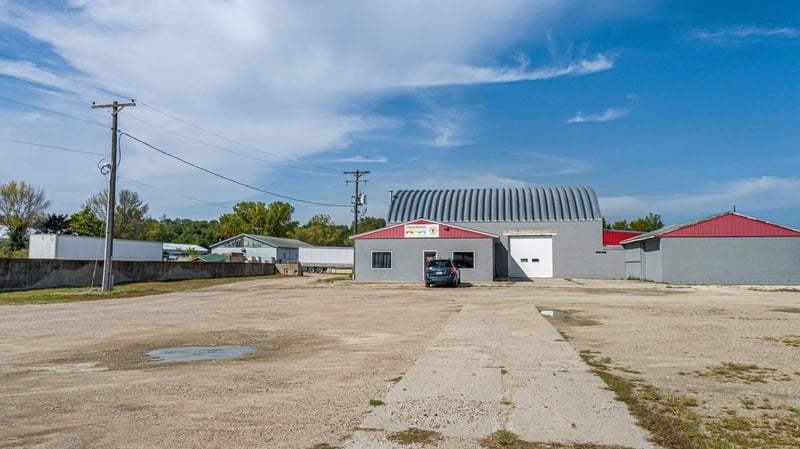 2108 8th Ave NW, Faribault, MN 55021