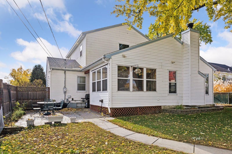 761 Montana Ave W, Saint Paul, MN 55117