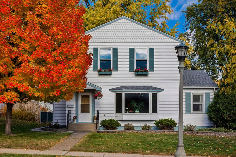 761 Montana Ave W, Saint Paul, MN 55117