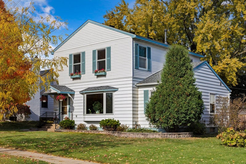 761 Montana Ave W, Saint Paul, MN 55117