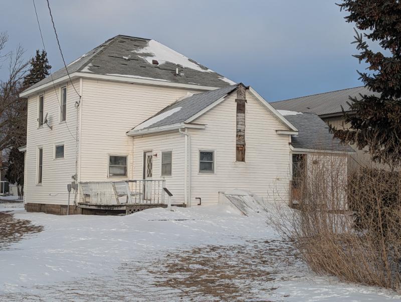143 1st Ave SE, Wells, MN 56097