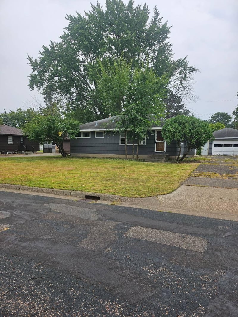5107 Winchester Ln, Brooklyn Center, MN 55429